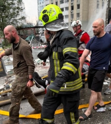 У Києві серед постраждалих внаслідок нічної масованої атаки двоє дітей, у місті пожежі та руйнування