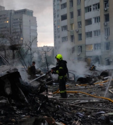 У столиці після масованої атаки перекритий рух на кількох вулицях