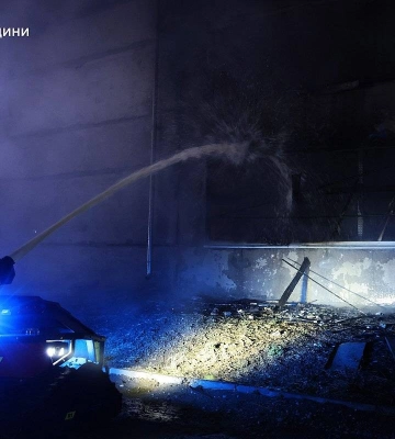 Удар по складу молокопереробного підприємства у Миколаєві: з'явилися фото з місця