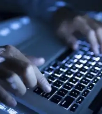 Шахраї розсилають фейкові повідомлення від імені Львівської ОВА: що відомо
