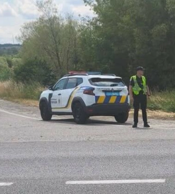 Серйозна ДТП на Львівщині: легковик опинився у кюветі, є травмовані