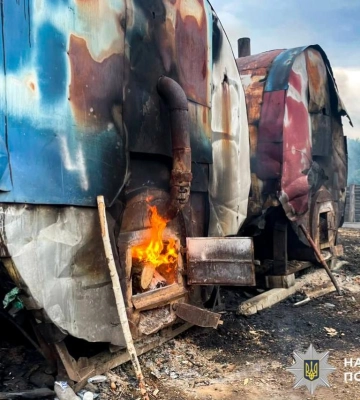 На Рівненщині поліцейські виявили нелегальне випалювання деревного вугілля