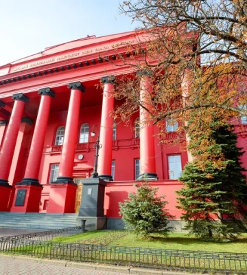 Через ракетні удари росіян пошкоджено корпуси Київського національного університету
