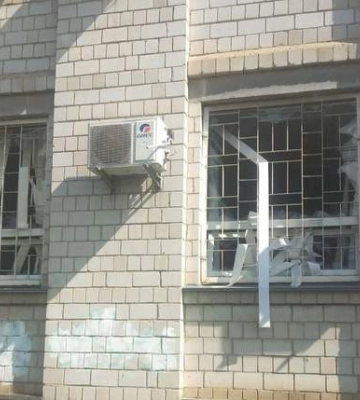 Після атаки на Вишневе пошкоджена будівля податкової: куди звертатися платникам