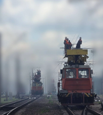 На Київщині після атаки Росії відновили рух поїздів