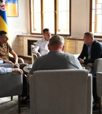 Штрафи та патрулі в горах: Закарпаття отримало підтримку Києва у боротьбі з джипінгом