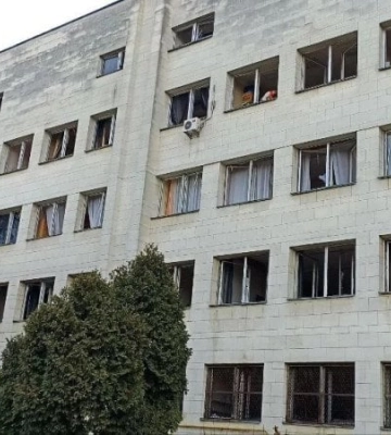 Під час атаки в Києві постраждали корпуси КНУ імені Тараса Шевченка на ВДНГ і гуртожиток