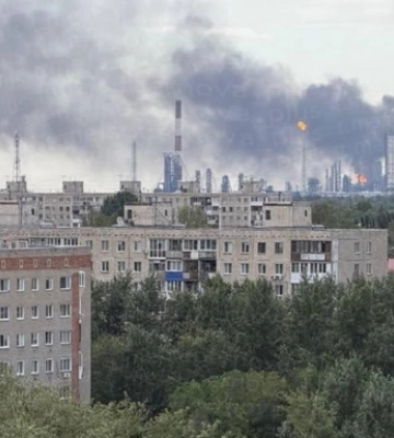 Дроны впервые атаковали крупнейший НПЗ в России