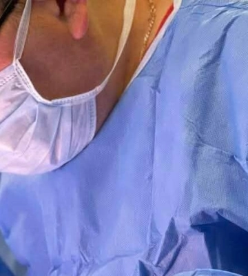 У Львові 11-річну дівчинку врятували від розриву матки після початку менструації