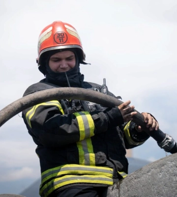 На Одещині відпочивальники залишалися на пляжі під час ворожої атаки та пожежі, яку вона спричинила