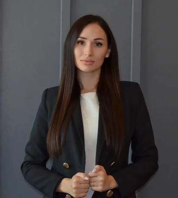 Шлях Русани Пльонсак: як українська барберка пройшла шлях від київських салонів до визнання у США