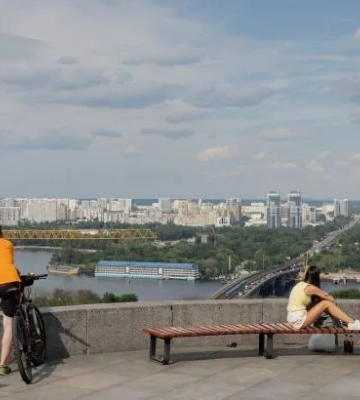 Киев вошел в топ-10 наименее комфортных городов мира