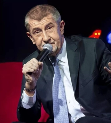 Питання України розділило лідерів Чехії напередодні саміту НАТО