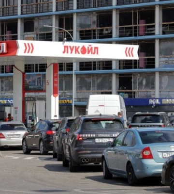 Кінетичні санкції в дії: в Росії – дефіцит пального