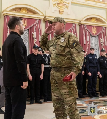 Боєць-поліцейський із Рівненщини, який пережив атаку FPV-дронів, отримав державну нагороду