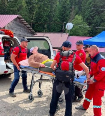 НП у Карпатах: на спуску з Говерли травмувалася туристка з Дніпропетровщини