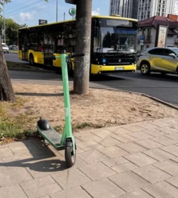 19 дітей госпіталізовано після катання на електросамокатах: Львів закликає до нових правил