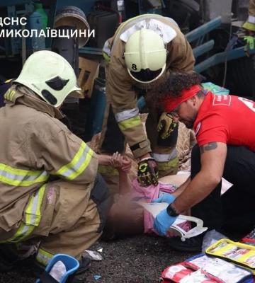 Жуткое ДТП на трассе Одесса — Николаев: автобус столкнулся с фурой, погибли 9 человек