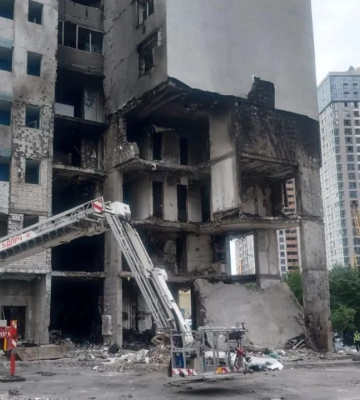 ГСЧС опубликовало ФОТО завершения разбора завалов в Киеве