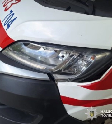 ДТП за участю швидкої на Закарпатті: у Берегові під колеса карети екстреної допомоги потрапив 6-річний хлопчик