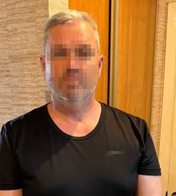 Чиновнику в Донецкой области объявили подозрение в хранении детской порнографии, оружия и патронов