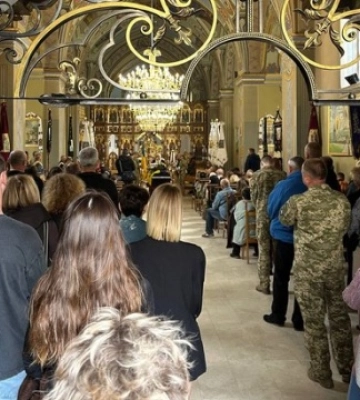 На Львівщині попрощалися із загиблими членами екіпажу гелікоптера Мі-8
