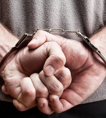 У Києві чоловіка підозрюють у насильстві над п’ятьма дітьми