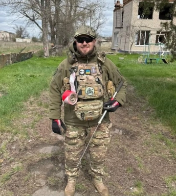 Вибір серця та родинний обов`язок: історія вибухотехніка з Рівненщини Ярослава Нідельського (ВІДЕО)