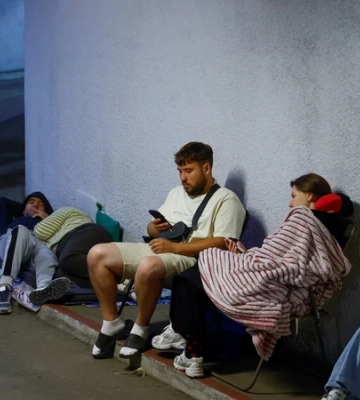 В Киеве и ряде областей объявили тревогу из-за угрозы баллистики, в Одессе есть пострадавшие в результате российской атаки