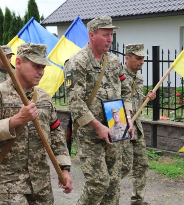 На Волині провели в останню дорогу Захисника Ігоря Андрійчука