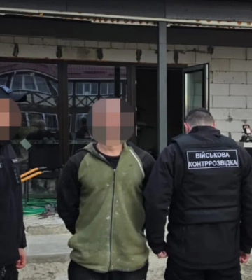 Вместо службы военные два с половиной года строили дом командира