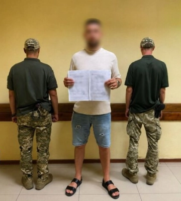 15 000 долларов за фиктивных детей: мужчину задержали на границе и открыли дело