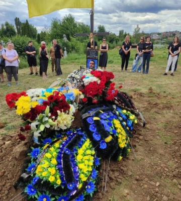 Чернівці провели в останній шлях Героя Віталія Горобчука