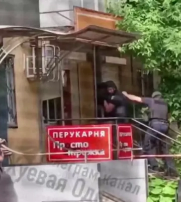 В Одесі невідомий взяв у заручники людей — ЗМІ