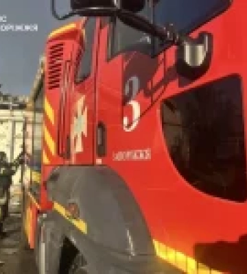 На Запоріжжі та в передмісті рятувальники ліквідували 33 пожежі після ворожих атак