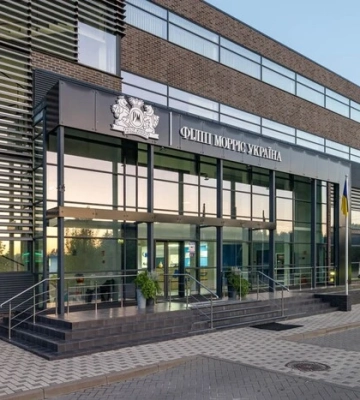 Російський удар знищив склад готової продукції Philip Morris в Києві
