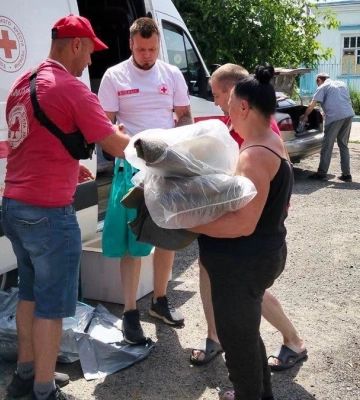 УКК уже вторые сутки ликвидирует последствия российских авиаударов в Харькове