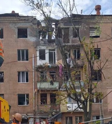 Окупанти вдарили ракетами "Бандероль" по багатоповерхівці у Харкові: є загиблі та поранені