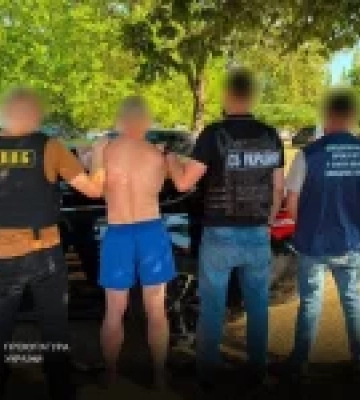 На Закарпатті майора правоохоронного органу підозрюють в організації незаконного переправлення чоловіків за кордон