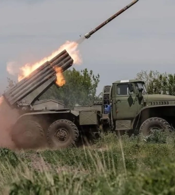 На фронте зафиксировано 57 боевых столкновений, из них 30 - на Покровском и Гуляйпольском направлениях, - Генштаб