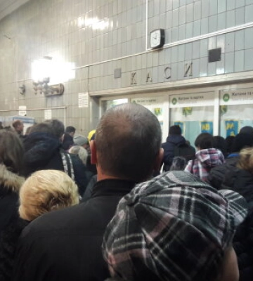 Тисячі людей задихаються у метро під час тривог: архітектори пропонують, як розвантажити підземку