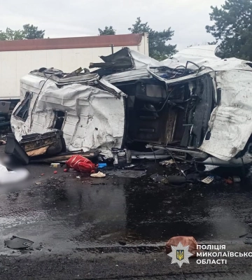 Поліція Миколаївщини знайшла водія, який імовірно спровокував ДТП, що забрала життя 12 людей. ФОТО
