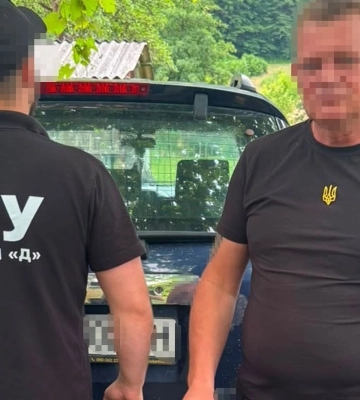 На Закарпатті затримали заступника командира військової частини за підозрою в одержанні 5 тисяч доларів хабара