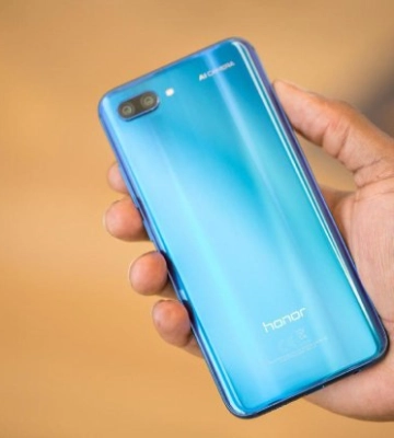 Honor випускає смартфон-робот: камера на 200 МП вміє "кивати" та стежити за об'єктами