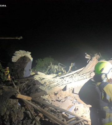 Внаслідок ворожого авіаудару по Баштанському району Миколаївщини загинули жінка та її дитина, ще одна донька поранена – розпочато розслідування