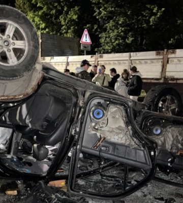 У Львові люди заблокували військових ТЦК і перекинули службове авто: все що відомо про інцидент (відео)