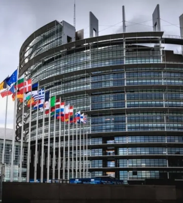 Європарламент у резолюції щодо України розкритикував рішення Зеленського про УПА
