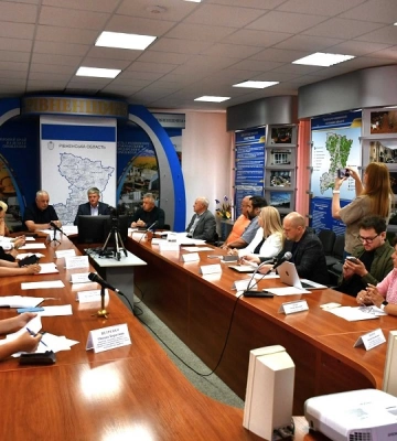 Інновації, гранти та ІТ: на Рівненщині відбулося засідання Наукової ради