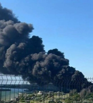 В оккупированном Крыму горит позиция российской ПВО после взрывов в Керчи — спутниковые снимки