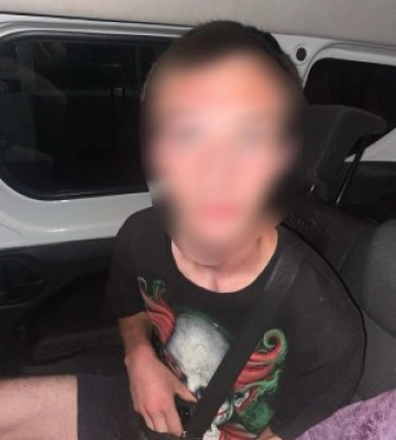 Поцілив із пневматичної зброї у око: у Миколаєві поліцейські затримали молодика, причетного до скоєння хуліганських дій та завдання тяжких тілесних ушкоджень відвідувачу магазина